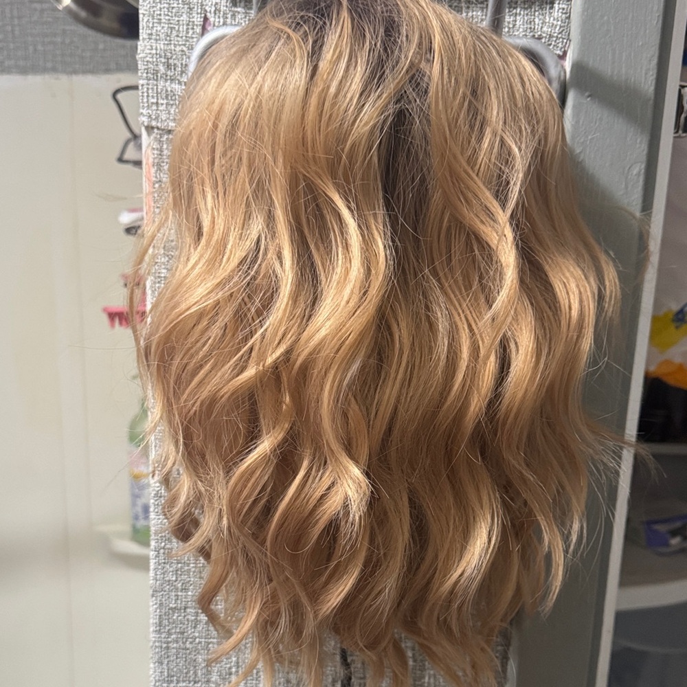 Soft Wavy Blonde Women's Hairpiece - Natural Light Blonde